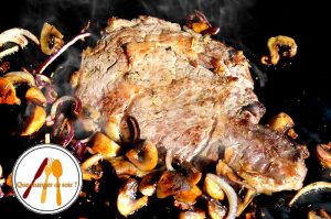 Recette Entrecôte Grillée Champignons et Oignon Rouge