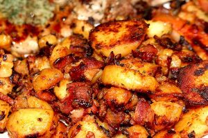 Recette de pommes de terre et saucisse fumée