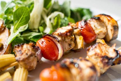 Brochette de poulet et banane plantain